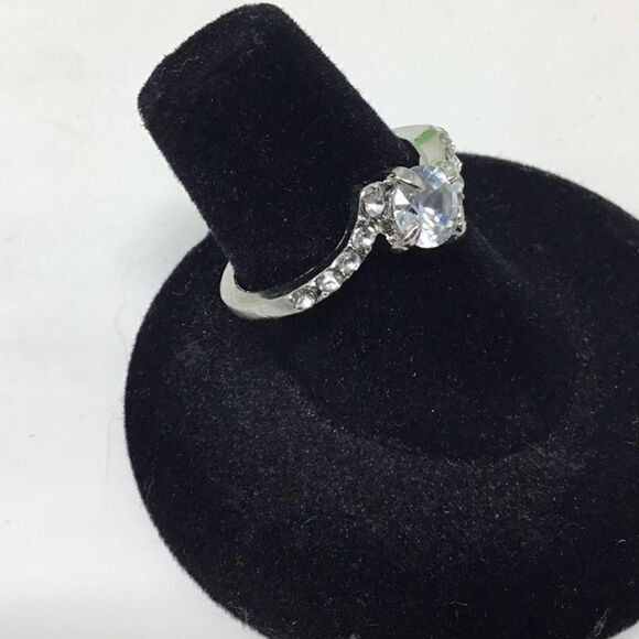 Cubic Zirconia Fashion Ring (H15) - Picture 2 of 6